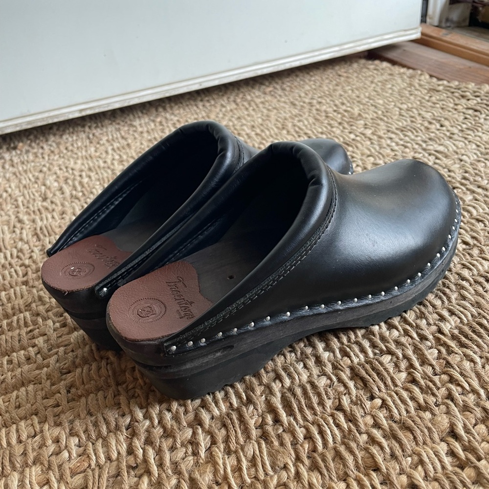Troentorp Black Clogs -size 39